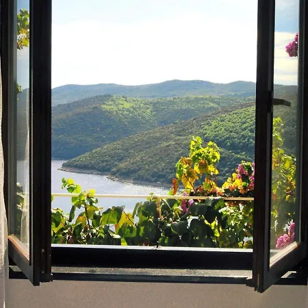Mandica Guest house