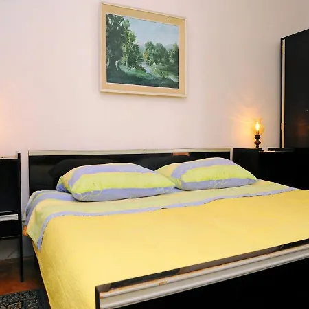 Mandica Guest house *