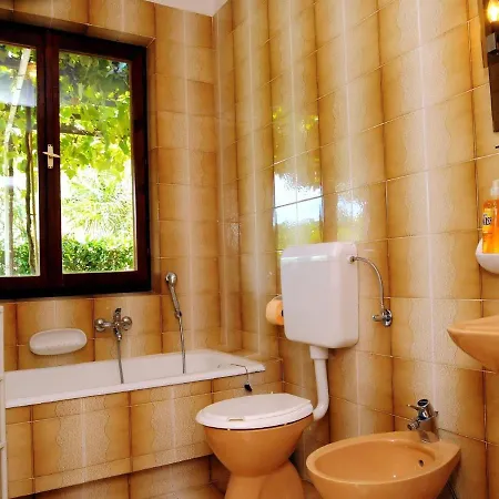 Mandica Guest house